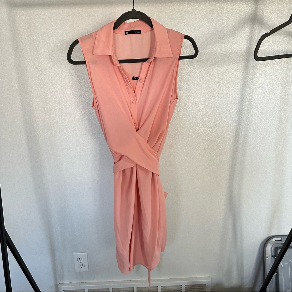 Elegant Peach Sleeveless Dress